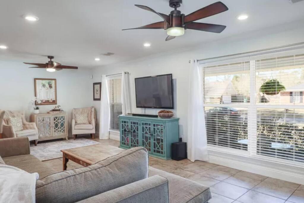 4/3 Home Centrally Located, Beach, Casino, Airport, Dining, Golfing, Shopping, Entertainment Gulfport Exteriér fotografie